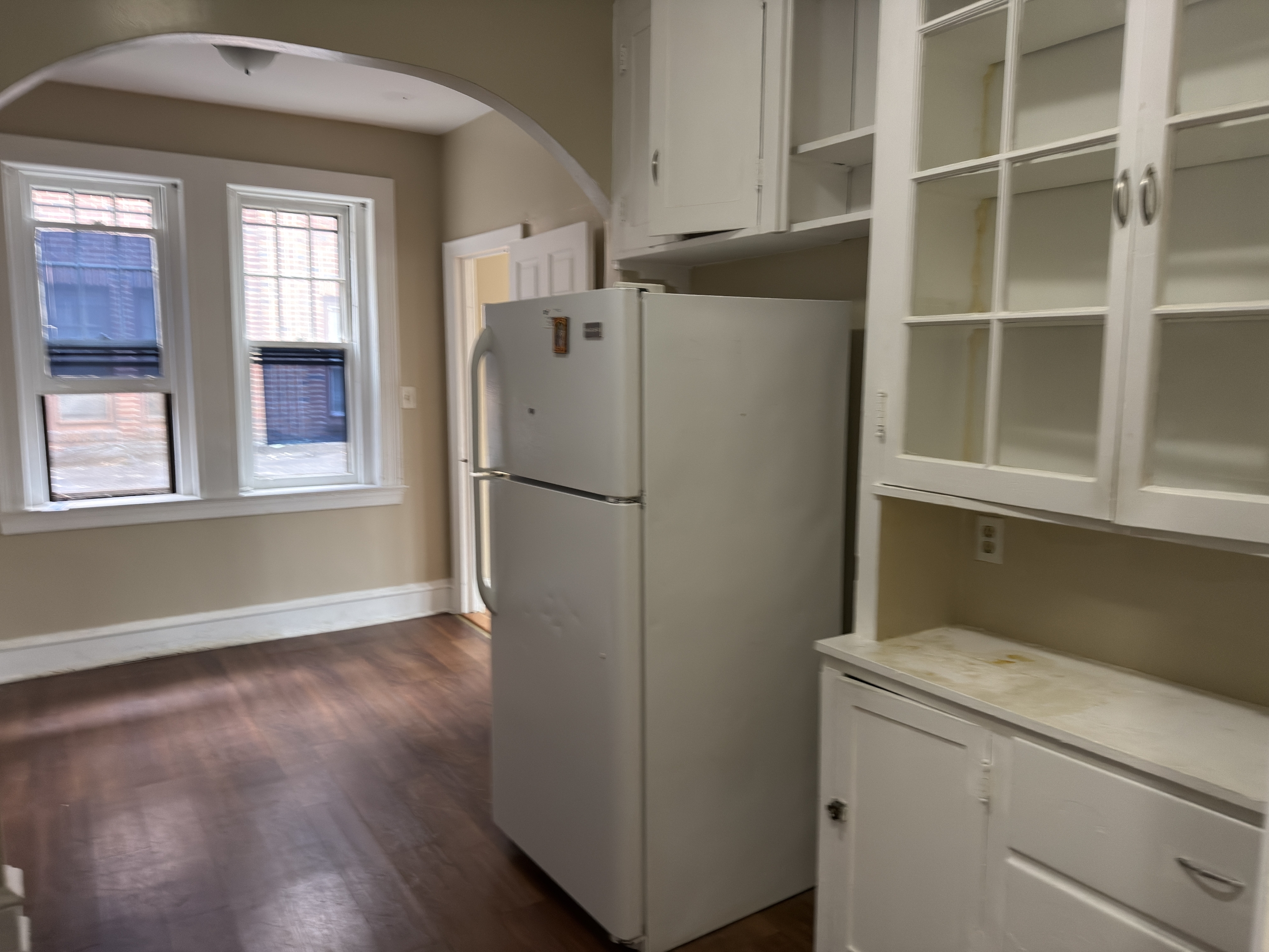 330 Laurel St- 206
